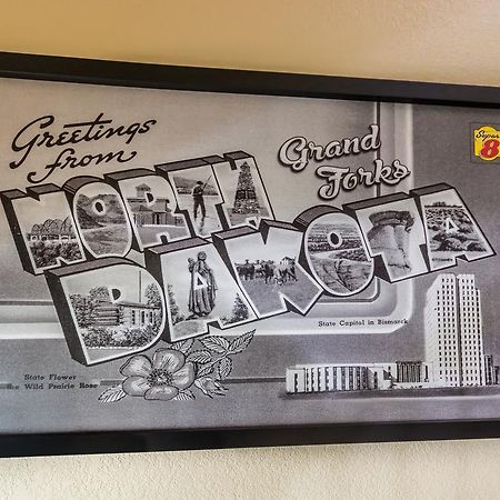 Super 8 By Wyndham Grand Forks Ξενοδοχείο Εξωτερικό φωτογραφία