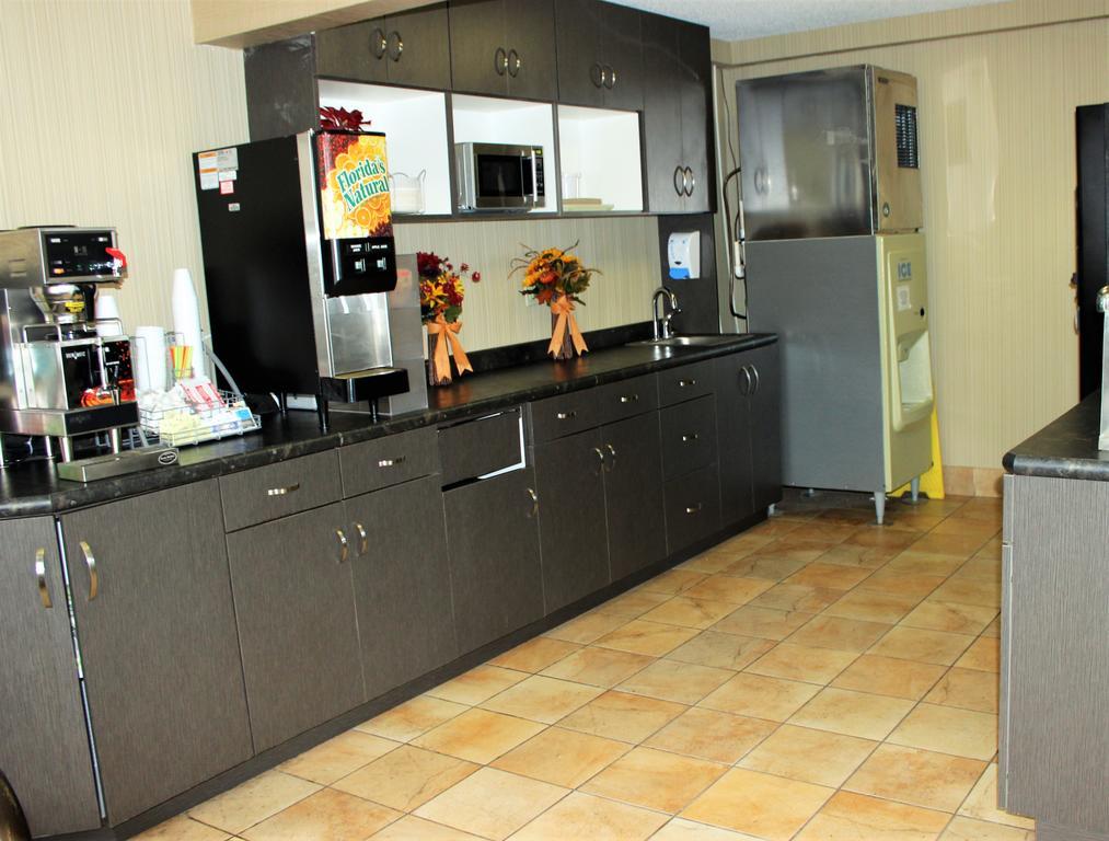 Super 8 By Wyndham Grand Forks Ξενοδοχείο Εξωτερικό φωτογραφία