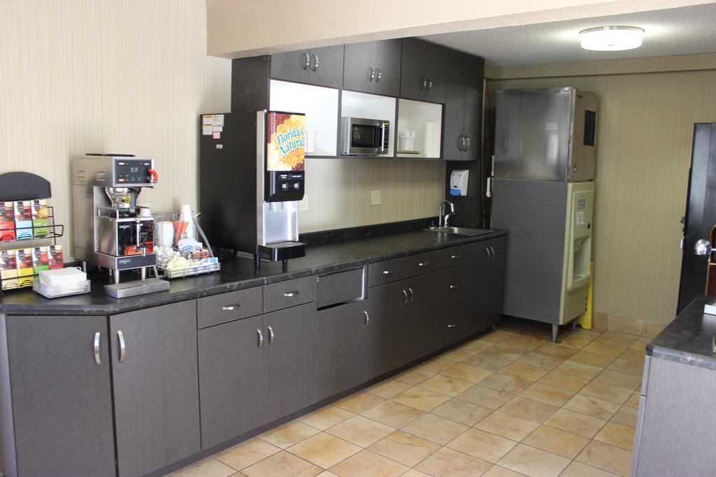 Super 8 By Wyndham Grand Forks Ξενοδοχείο Εξωτερικό φωτογραφία