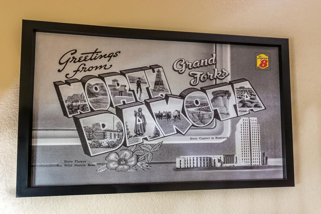 Super 8 By Wyndham Grand Forks Ξενοδοχείο Εξωτερικό φωτογραφία