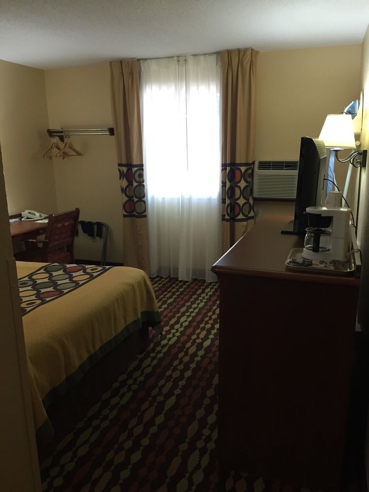 Super 8 By Wyndham Grand Forks Ξενοδοχείο Εξωτερικό φωτογραφία