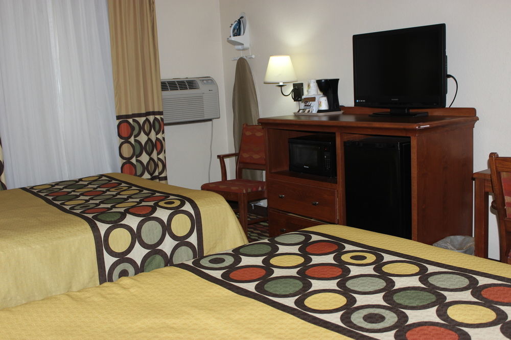 Super 8 By Wyndham Grand Forks Ξενοδοχείο Εξωτερικό φωτογραφία