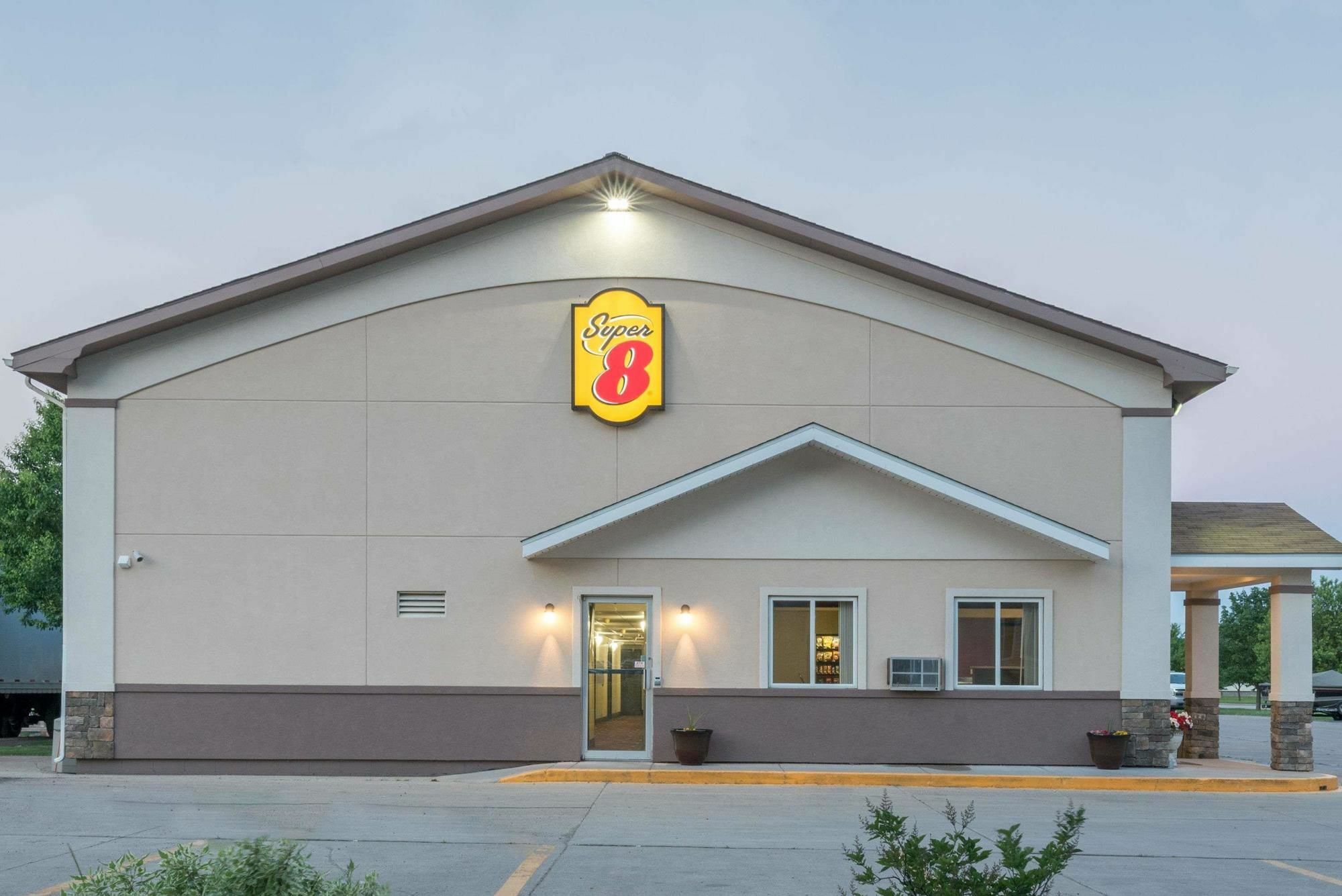 Super 8 By Wyndham Grand Forks Ξενοδοχείο Εξωτερικό φωτογραφία