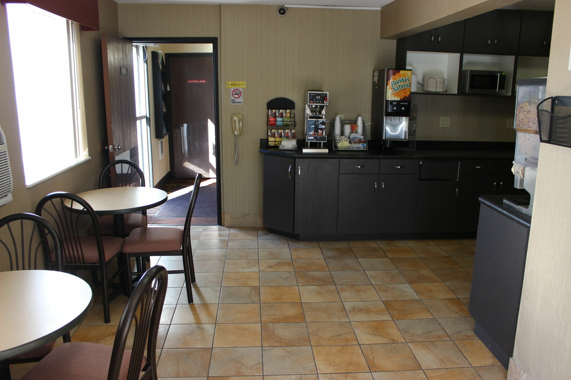 Super 8 By Wyndham Grand Forks Ξενοδοχείο Εξωτερικό φωτογραφία
