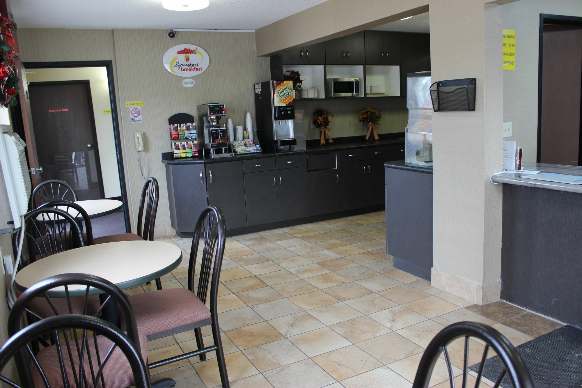 Super 8 By Wyndham Grand Forks Ξενοδοχείο Εξωτερικό φωτογραφία